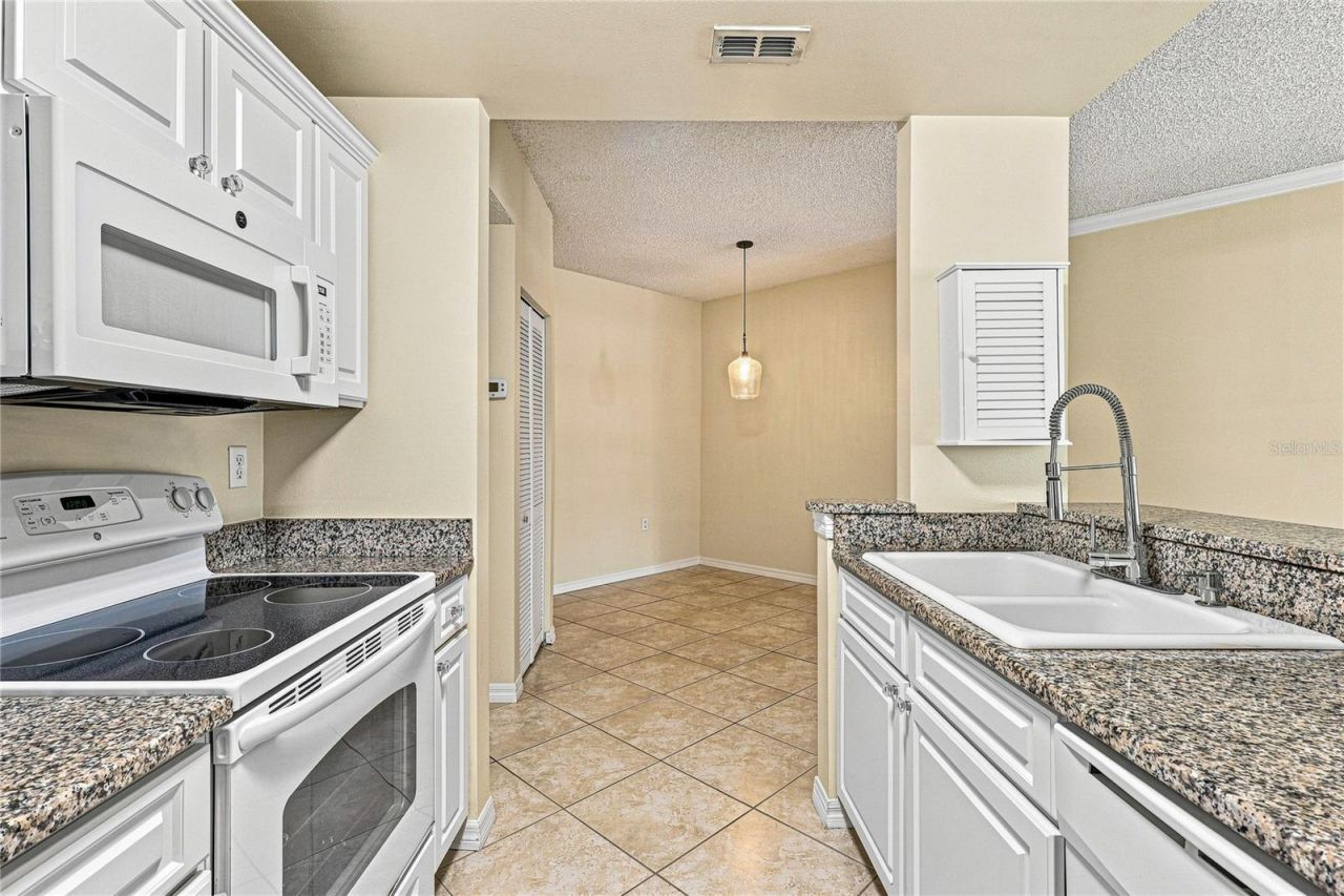 5459 Bentgrass Drive, Unit 2-110, Sarasota, FL 34235 Photo