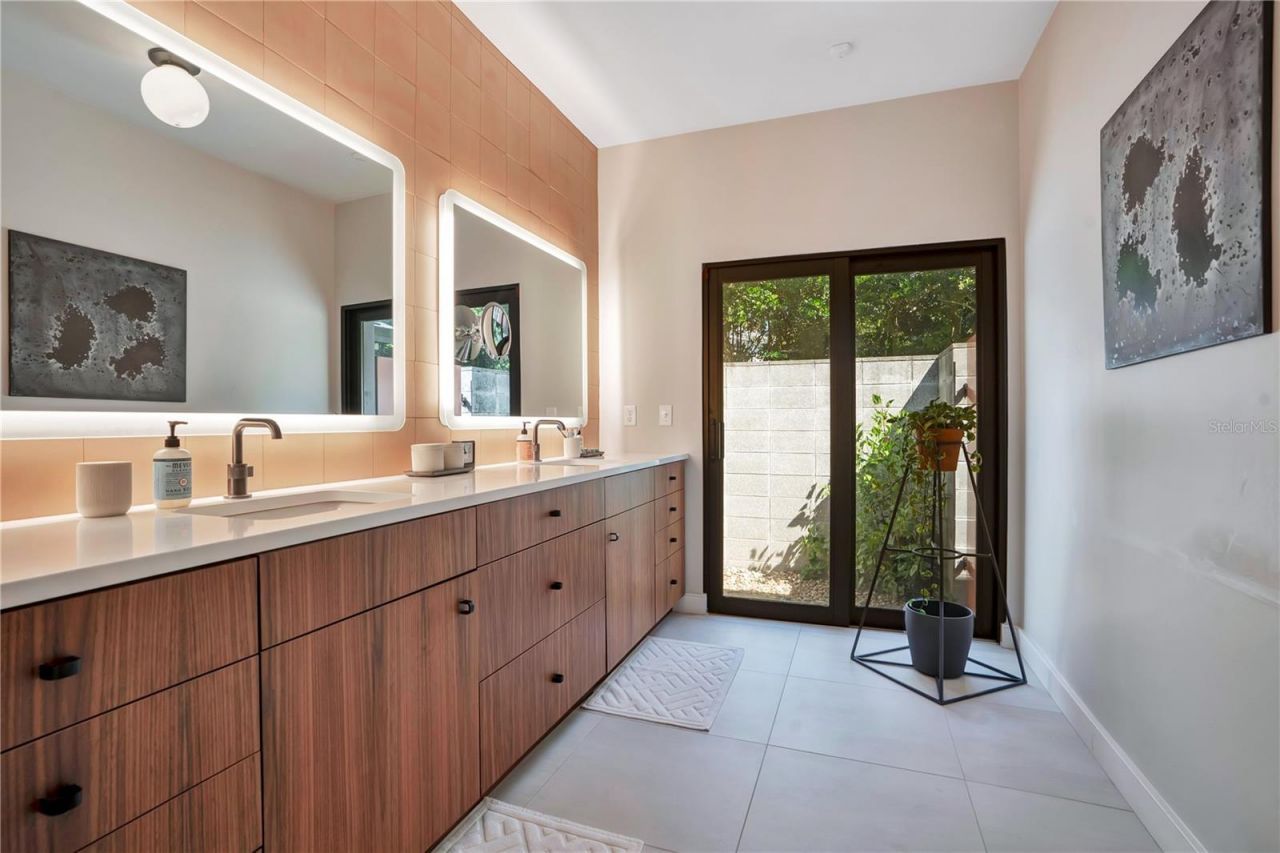 1095 Harbour Island Road, Orlando, FL 32809 Photo