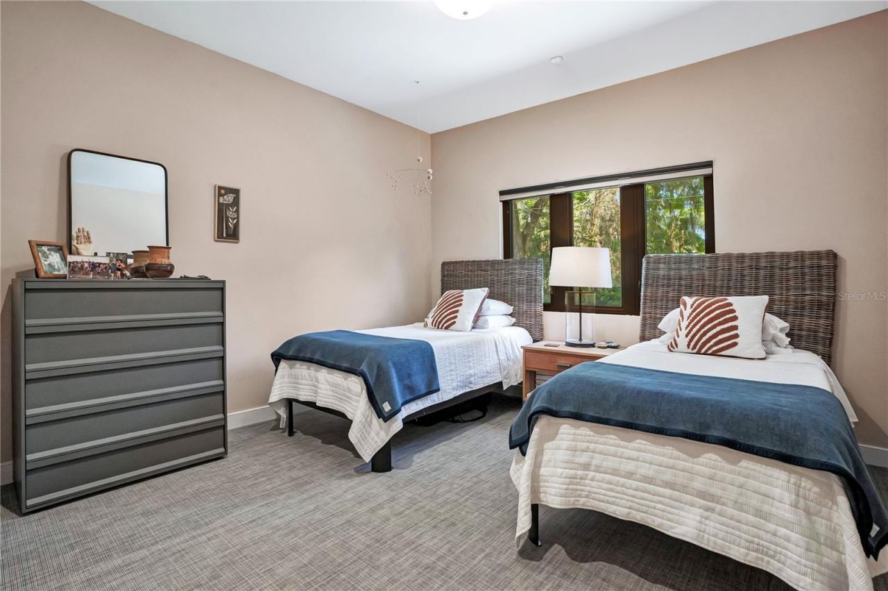 1095 Harbour Island Road, Orlando, FL 32809 Photo