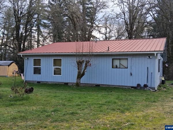 11 N Main St, Falls City, OR 97344
