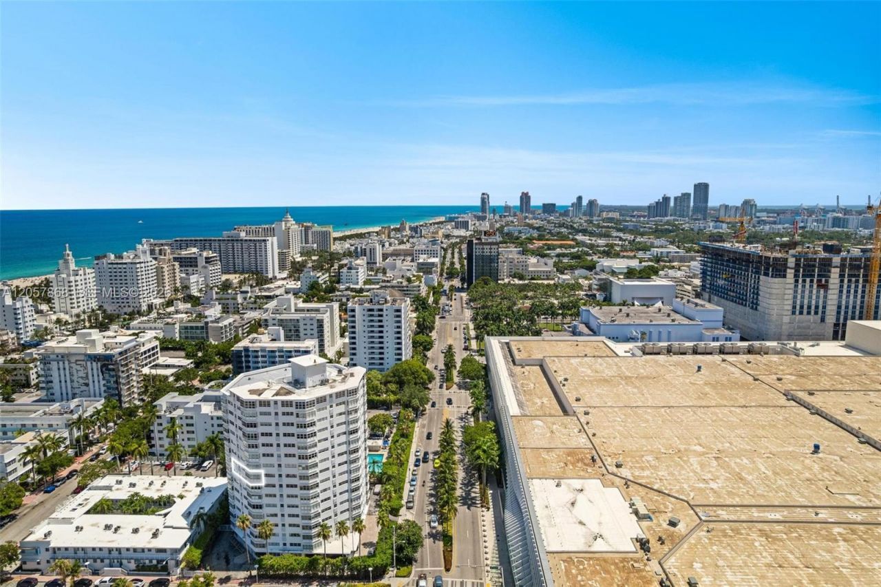 1881 Washington Ave, Unit 8C, Miami Beach, FL 33139 Photo