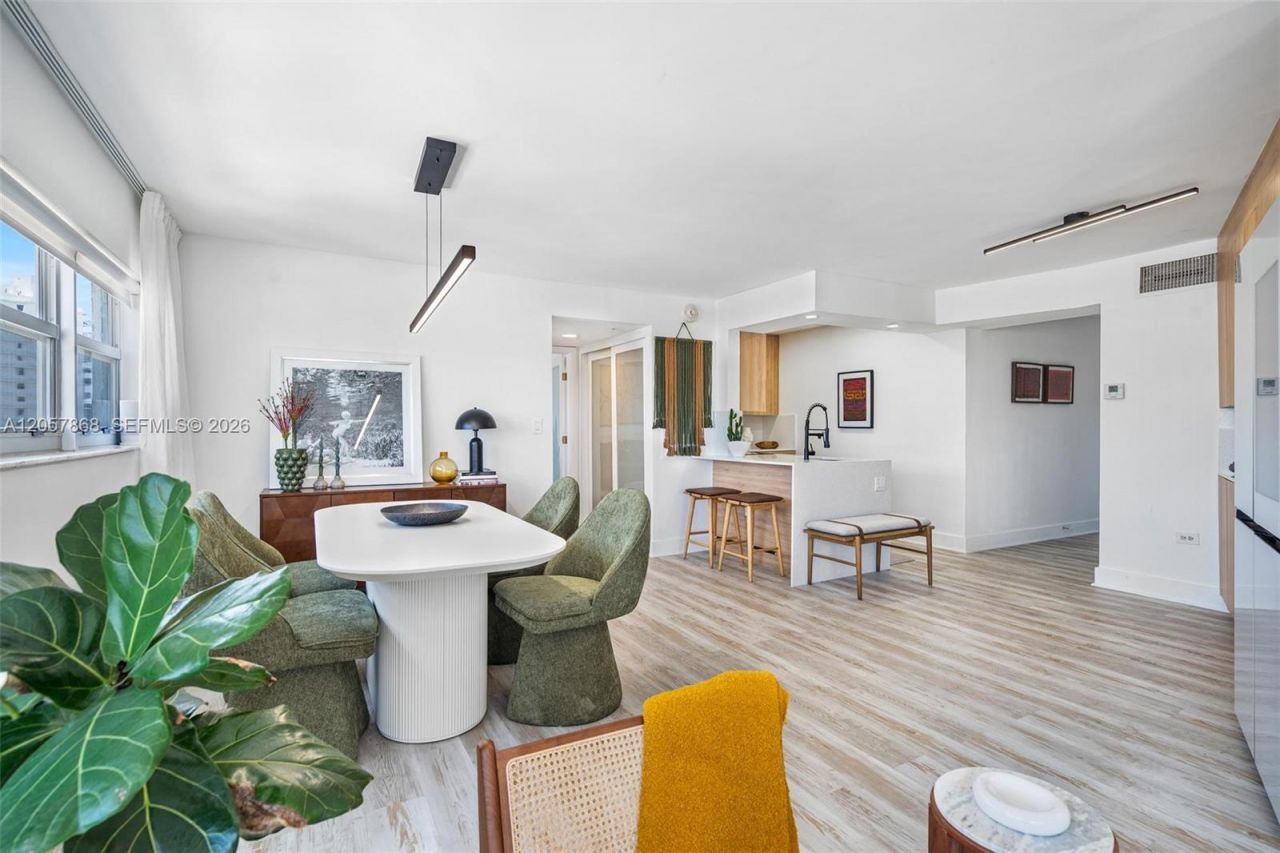 1881 Washington Ave, Unit 8C, Miami Beach, FL 33139 Photo