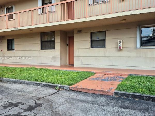 10253 NW 9th St Cir , Unit 102-6, Miami, FL 33172