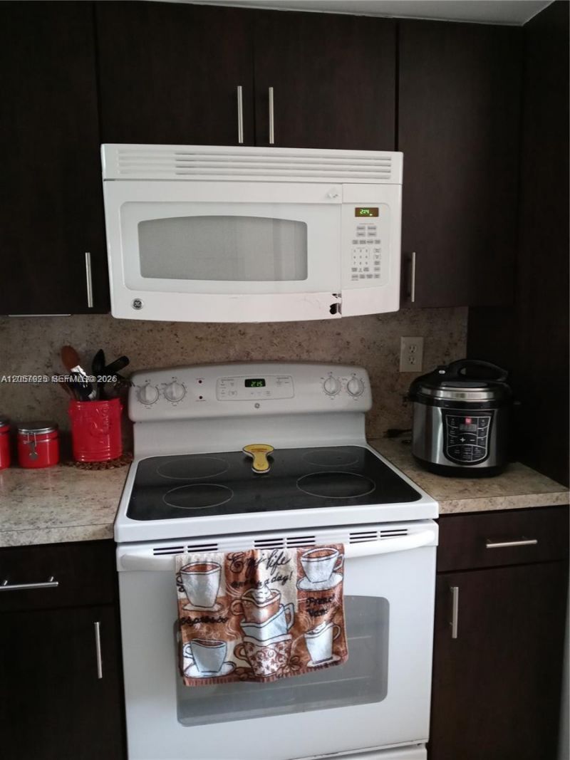 10253 NW 9th St Cir, Unit 102-6, Miami, FL 33172 Photo