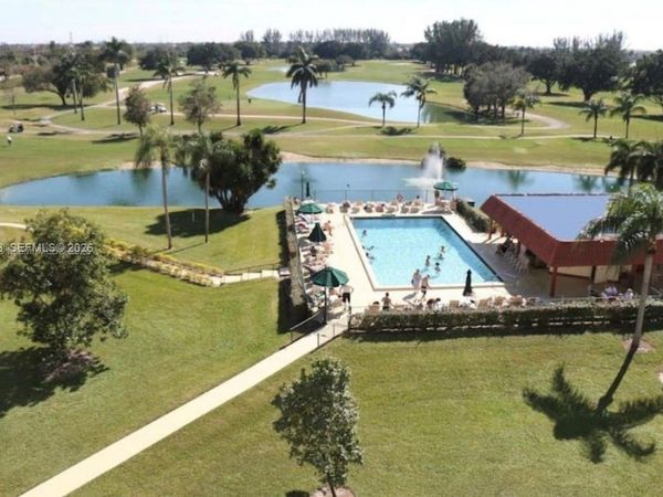 8900 Washington Blvd, Unit 103B, Pembroke Pines, FL 33025