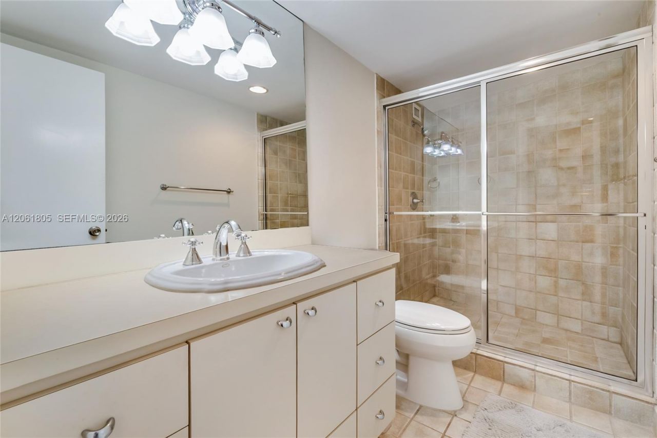 90 Edgewater Dr , Unit 501, Coral Gables, FL 33133 Photo