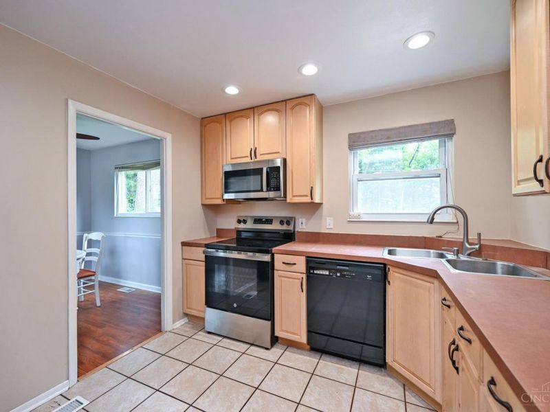 7064 Monongahela Drive, Newtown, OH 45244 Photo 12