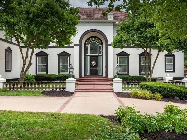 3109 W 118th Street, Leawood, KS 66211