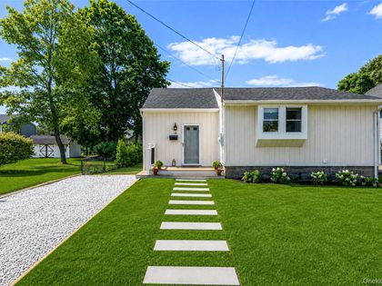 26 Sawyer Avenue West Babylon, NY 11704
