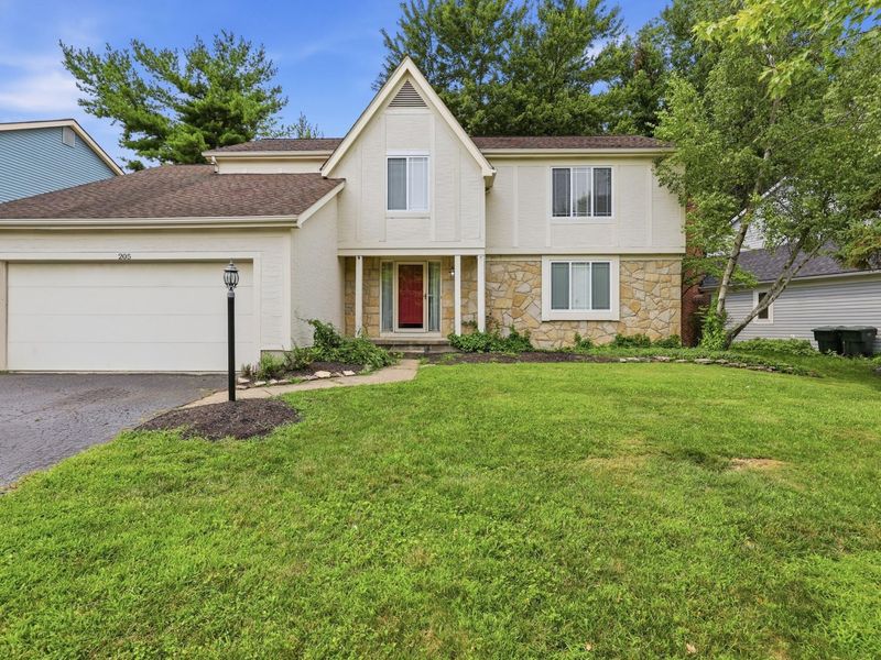 205 Brownsfell Drive , Columbus, OH 43235 Photo 1