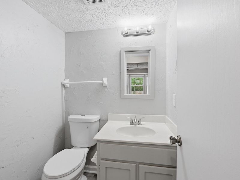 205 Brownsfell Drive , Columbus, OH 43235 Photo 17