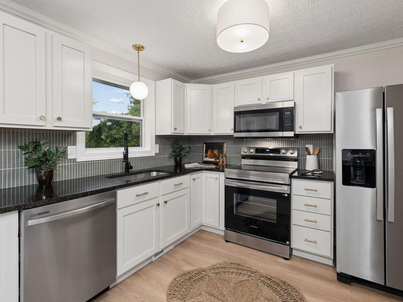 534 Brentwood Drive NE, Newark, OH 43055 Photo 3