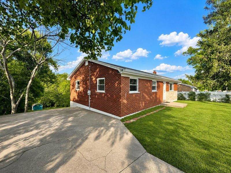 210 Cottonwood Drive, Dry Ridge, KY 41035 Photo 2