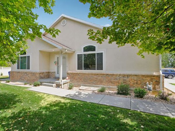233 E COUNTRY HAVEN LN S, Grantsville, UT 84029