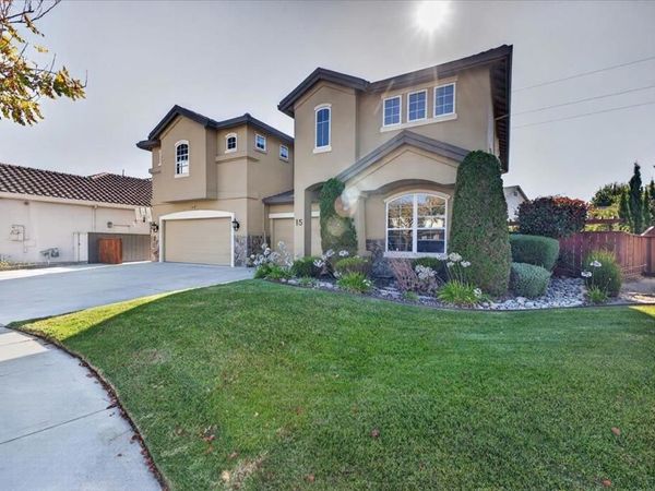 15 Victoria Circle, Salinas, CA 93906