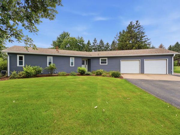 2663 SAMUEL CLEMENS, Muscatine, IA 52761