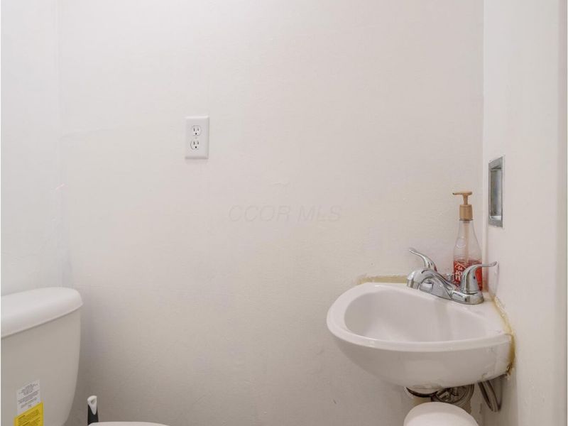 5475 Worthington Forest Place, Columbus, OH 43229 Photo 15