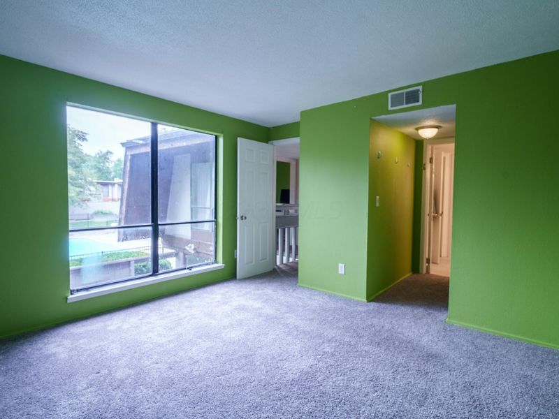 5475 Worthington Forest Place, Columbus, OH 43229 Photo 16