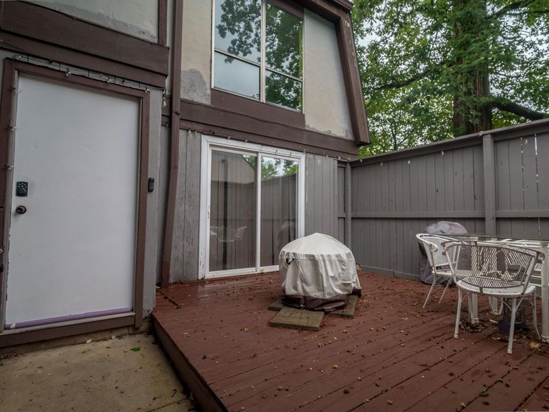 5475 Worthington Forest Place, Columbus, OH 43229 Photo 3