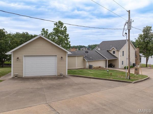 2041 Compass Circle, Perryville, MO 63775