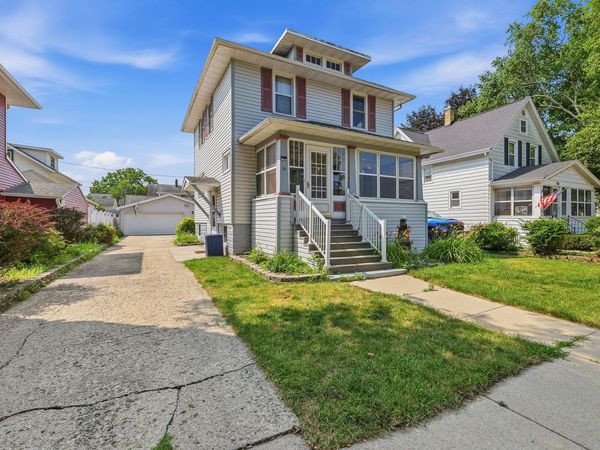 54 14th St, Fond Du Lac, WI 54935