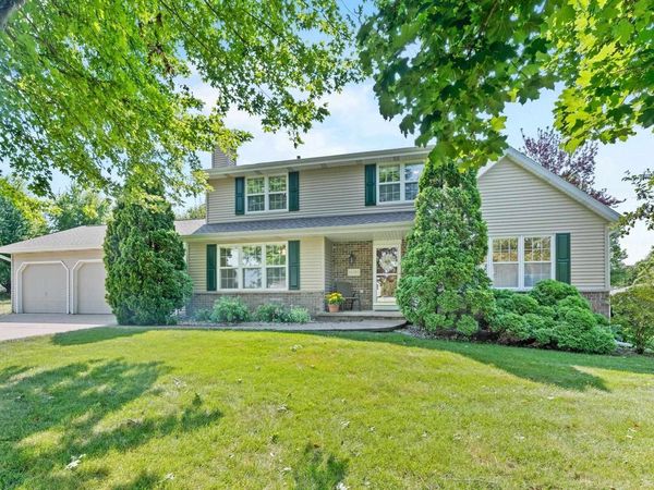 N1357 TUCKAWAY COURT, Greenville, WI 54942