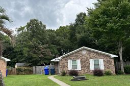 1676 Durkee Street photo 4