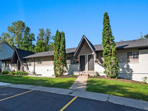 811 N Main Street, Milford Village, Mi 48381