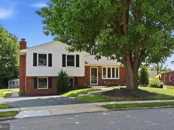 1411 SANDWOOD ROAD, CONSHOHOCKEN, PA 19428