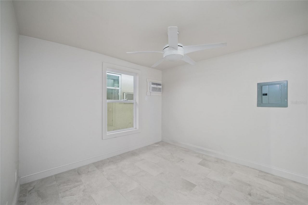 4615 N Hesperides Street, Tampa, FL 33614 Photo