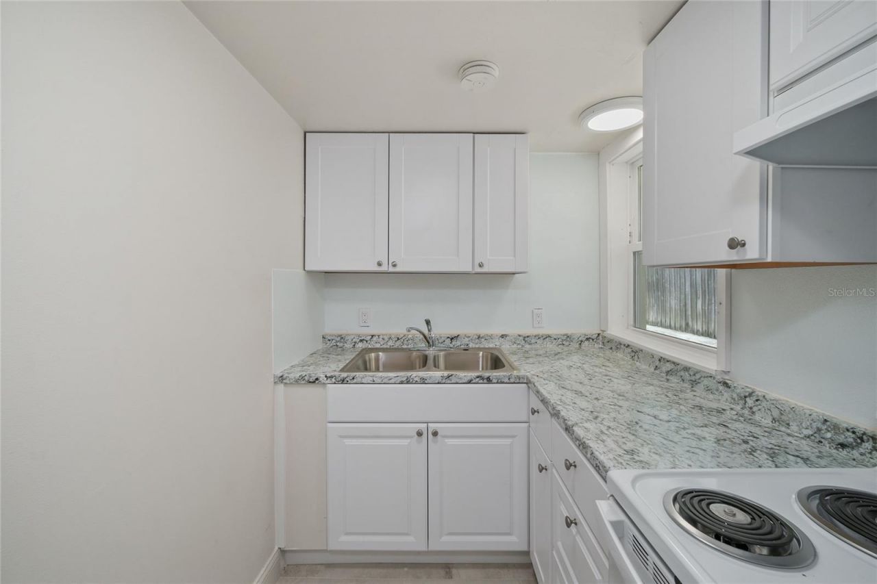 4615 N Hesperides Street, Tampa, FL 33614 Photo
