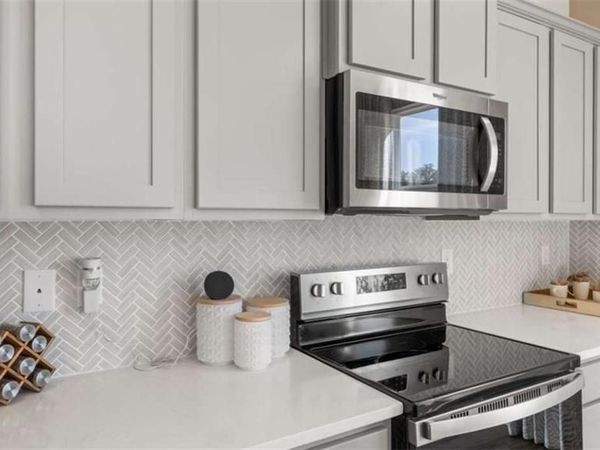 166 White Spruce Way , Newnan, GA 30265