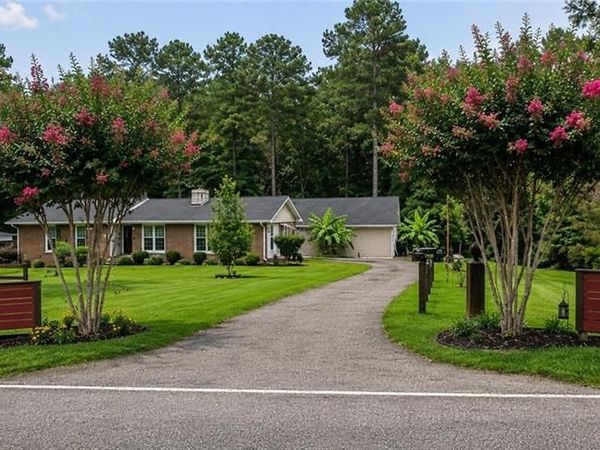 238 W Wedgewood Circle, Newnan, GA 30263