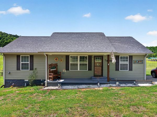 2040 Walker Cove Rd , Sparta, TN 38583