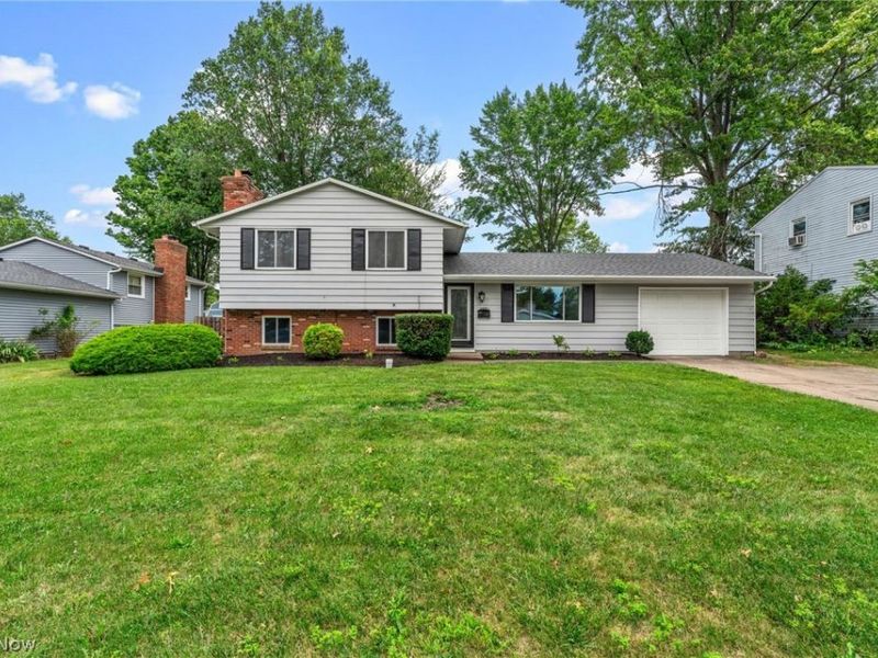 4221 Princess Anne Court , Lorain, OH 44052 Photo 2