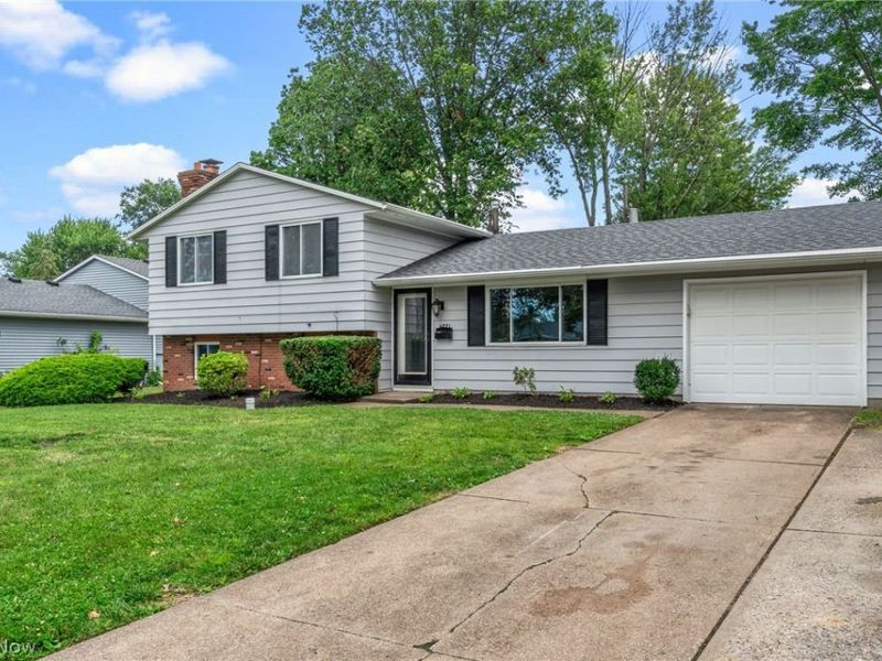 4221 Princess Anne Court , Lorain, OH 44052 Photo 3