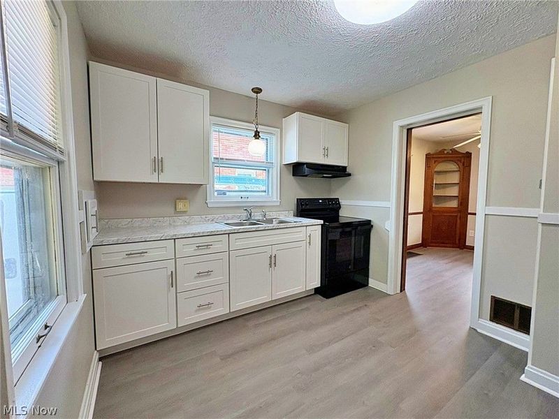 1008 W 29th Street , Lorain, OH 44052 Photo 11