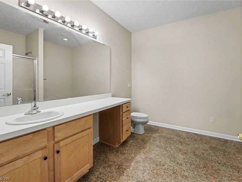 566 Hyannis Port Circle, Avon Lake, OH 44012 Photo 15