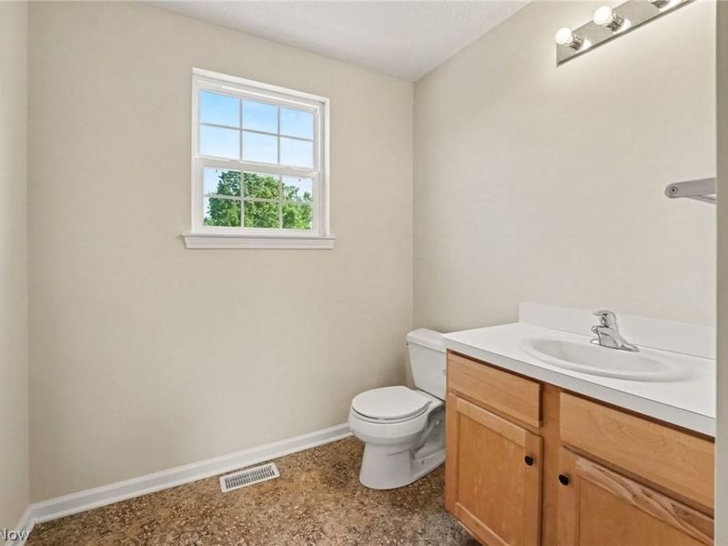 566 Hyannis Port Circle, Avon Lake, OH 44012 Photo 22