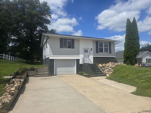 429 N Pine Street, West Union, IA 52175