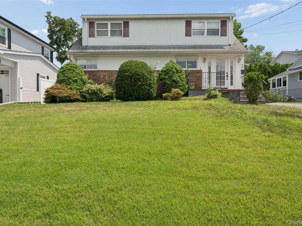 50 Hazelton Road , Yonkers, NY 10710