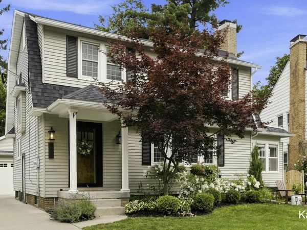 903 Orchard Avenue SE, East Grand Rapids, MI 49506