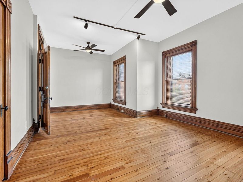 529 S 3rd Street , Columbus, OH 43215 Photo 40