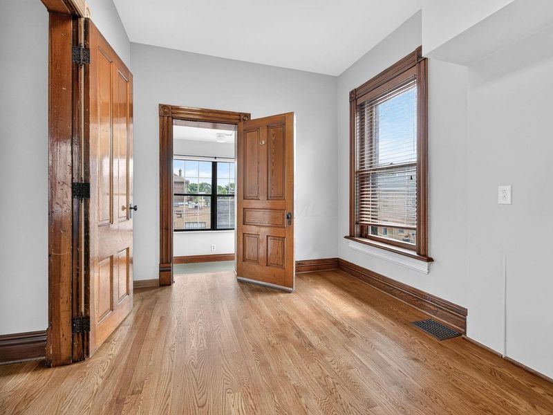 529 S 3rd Street , Columbus, OH 43215 Photo 58
