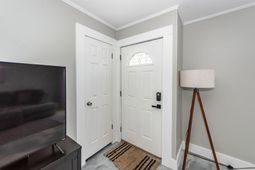 1107 Meade Street photo 4