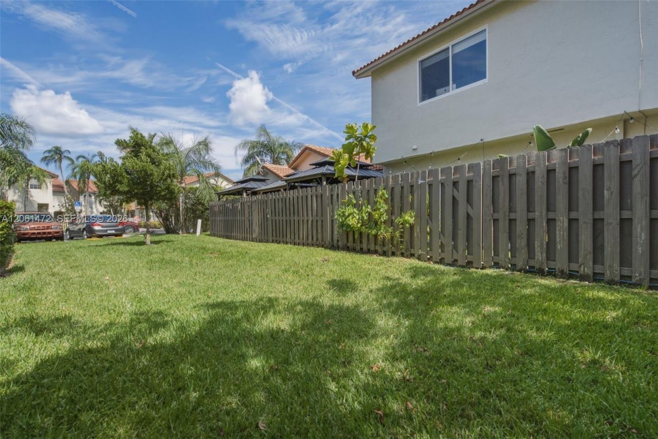 10805 NW 3rd Ct, Pembroke Pines, FL 33026 Photo