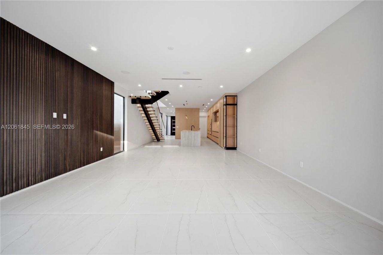 1320 NE 16th Ter, Fort Lauderdale, FL 33304 Photo