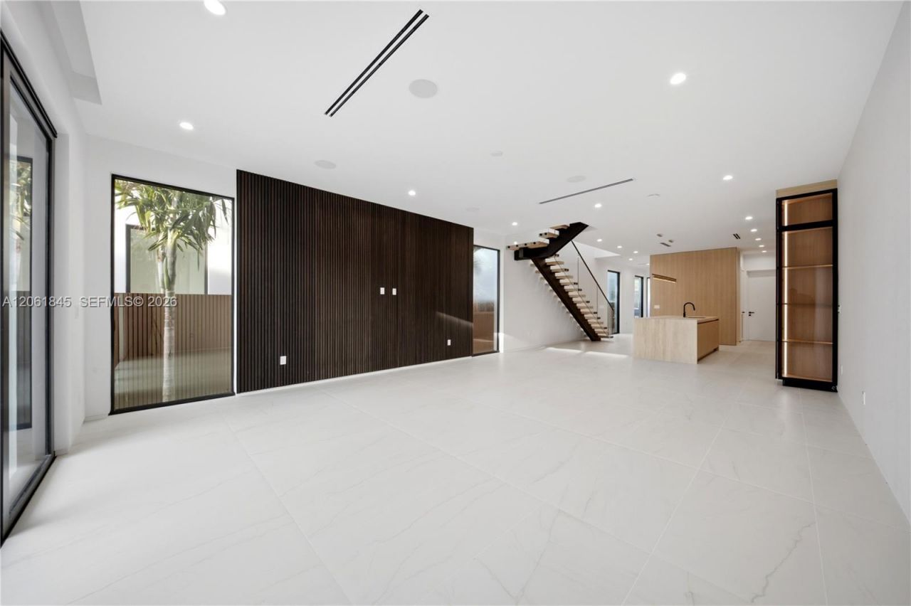 1320 NE 16th Ter, Fort Lauderdale, FL 33304 Photo