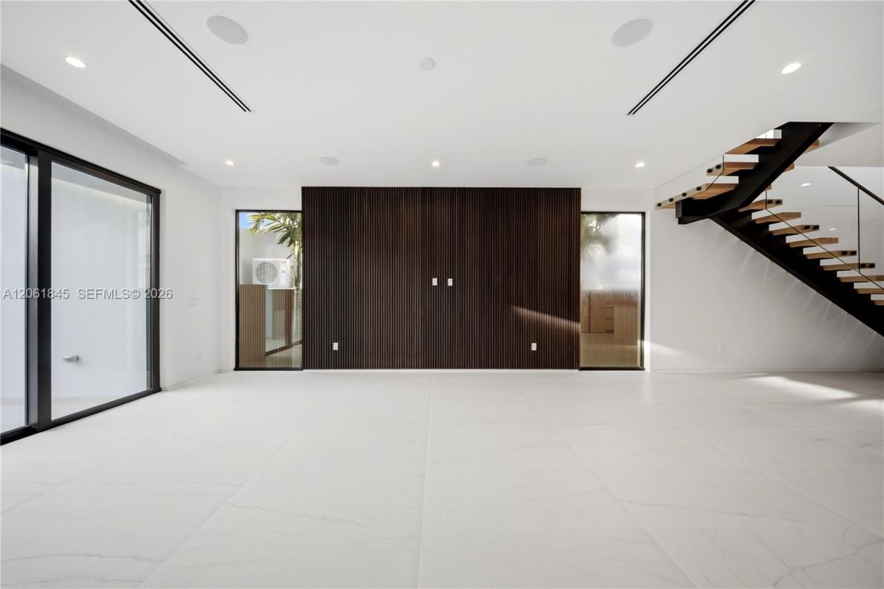 1320 NE 16th Ter, Fort Lauderdale, FL 33304 Photo