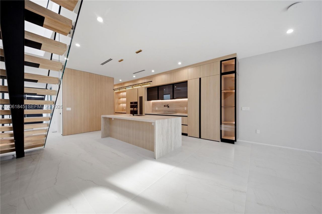 1320 NE 16th Ter, Fort Lauderdale, FL 33304 Photo